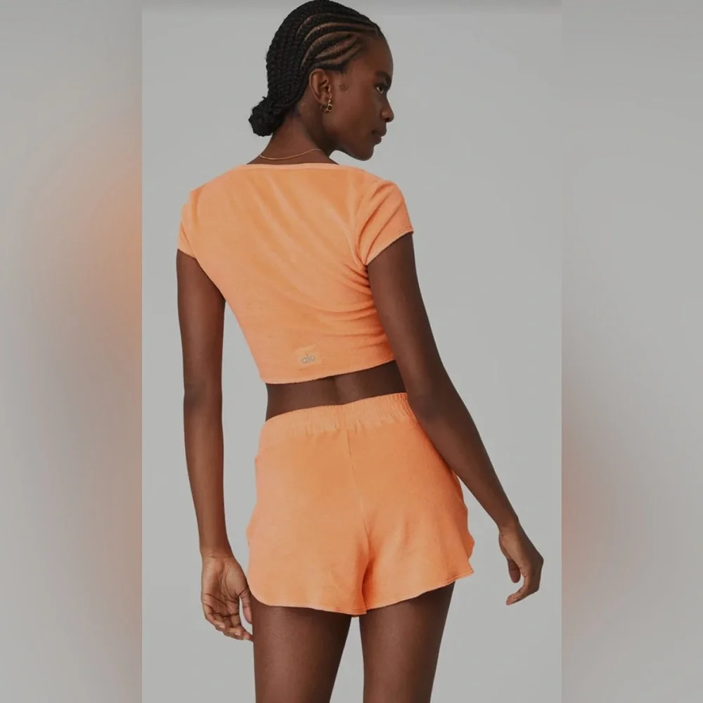 Alo Yoga NWOT Terry Beachside Short Sleeve Crop Top Cantaloupe Size S